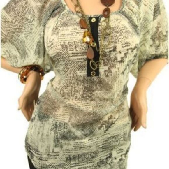 Le Fash NWOT White/Black Abstract Blouse with Embellished Sleeves Size 3X - Picture 5 of 5